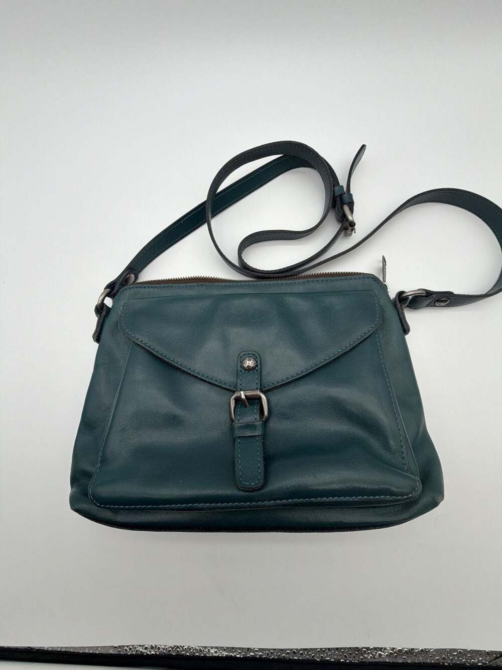 Patricia Nash Avellino Crossbody Organizer Bag in Teal Leather